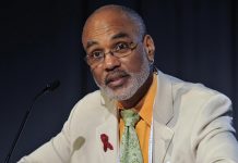 Not Enough Blacks Staying In HIV Treatment Programs