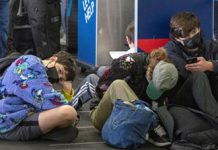 Airlines Cancel More Than 6,000 Flights Amid Omicron