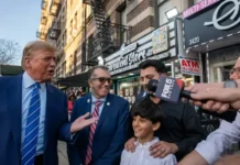 Trump Does The Harlem Fake