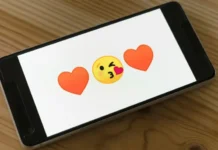 How Internalized Racism Shapes The Black Dating Experience