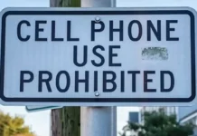 Oregon to Enforce Cellphone Ban In Schools By 2026