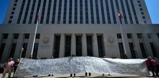 ‘Big Tech Or Families?’ Parents Heading To Washington To Reignite Fight For Online Safety Laws