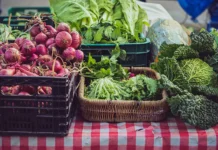 An Outbreak Of Diarrhea From A Parasite Is Surging. Here’s What To Eat And What To Avoid